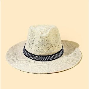 WOVEN BELT DECOR BUCKET HAT